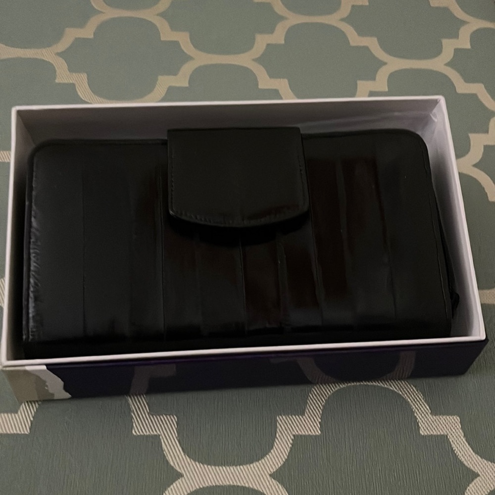 Lee Sands Black Wallet